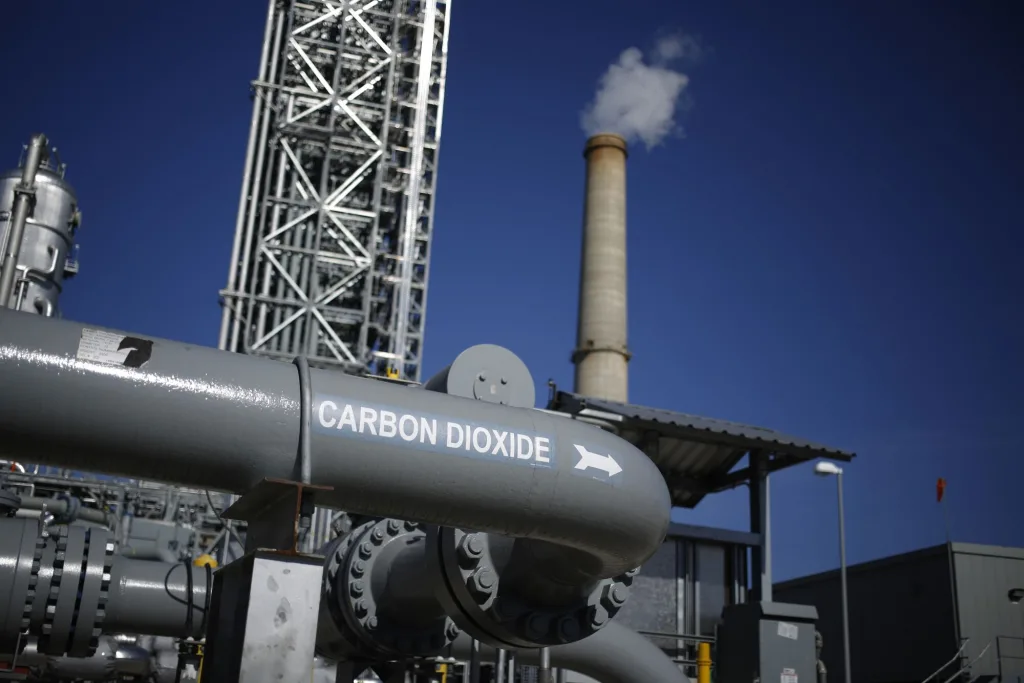 An Oil Giant Quietly Ditched the World’s Biggest Carbon Capture Plant